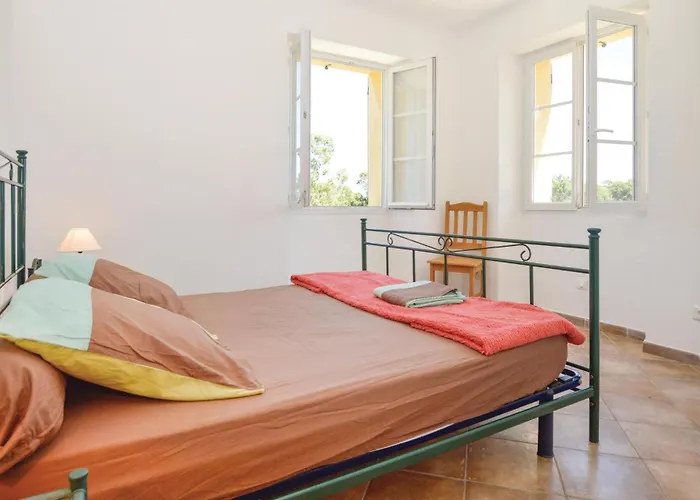 Vakantiehuis Awesome In Maria Poggio *