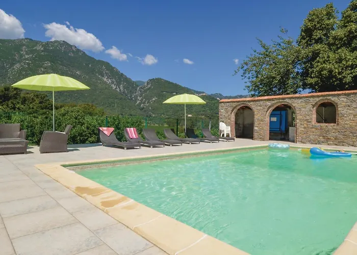 Awesome In Maria Poggio Vakantiehuis Santa-Maria-Poggio (Corsica)