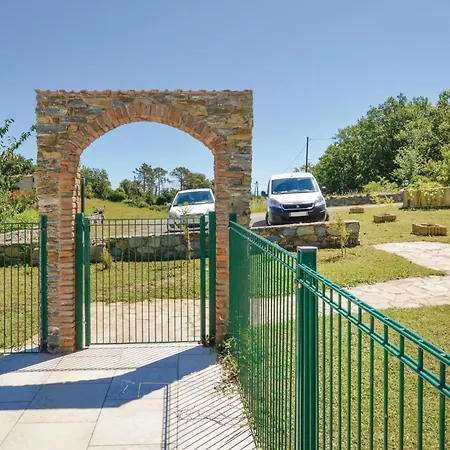 Holiday home Awesome In Maria Poggio