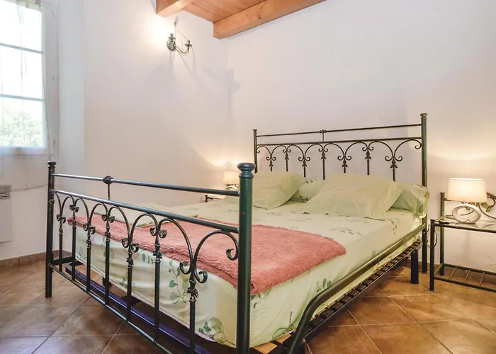 Awesome In Maria Poggio * Santa-Maria-Poggio (Corsica)