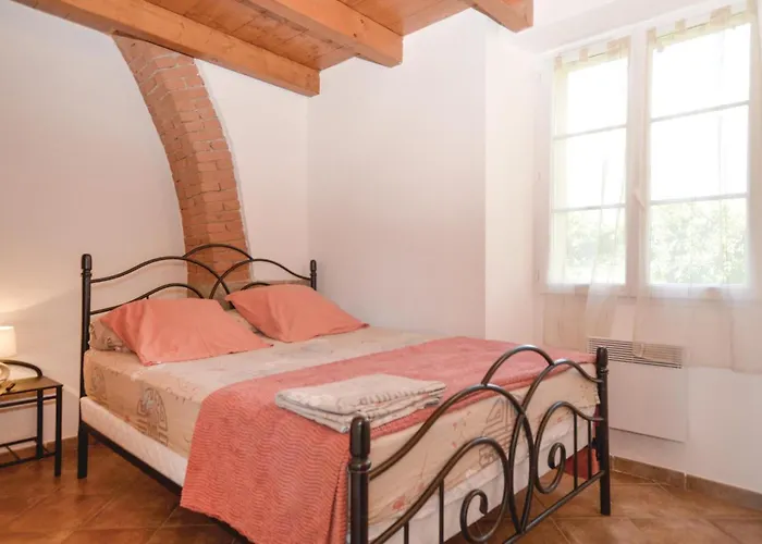 Awesome In Maria Poggio